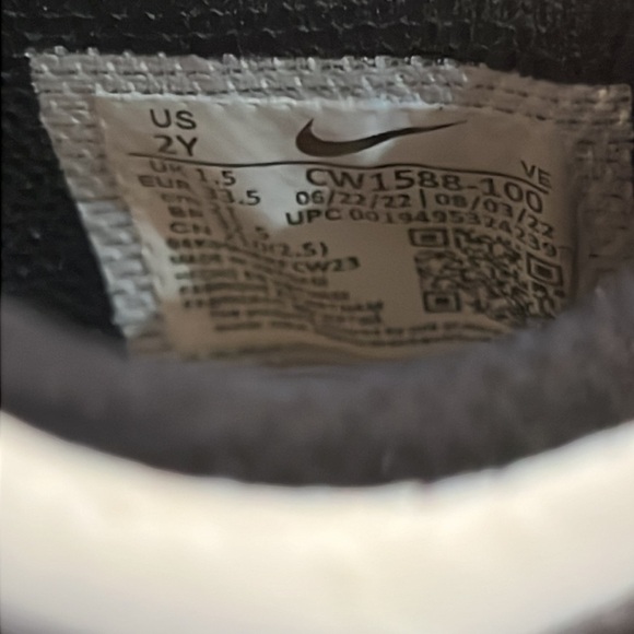 Nike Dunk Low Panda Kids Size 2Y Black White Youth Sneakers Athletic Shoes - Picture 8 of 9